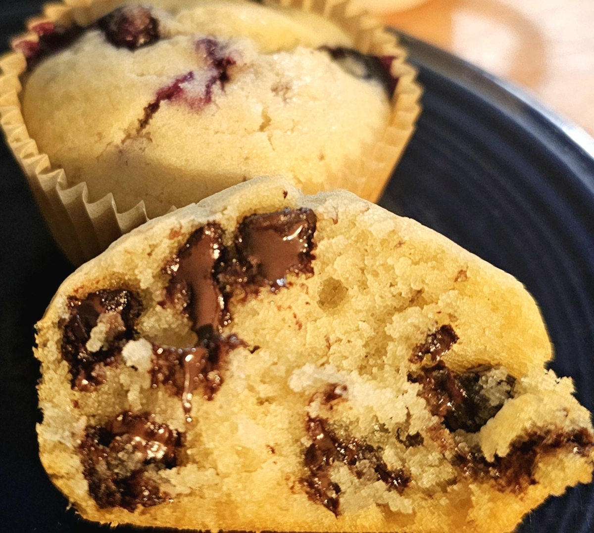 chocolate chip muffin